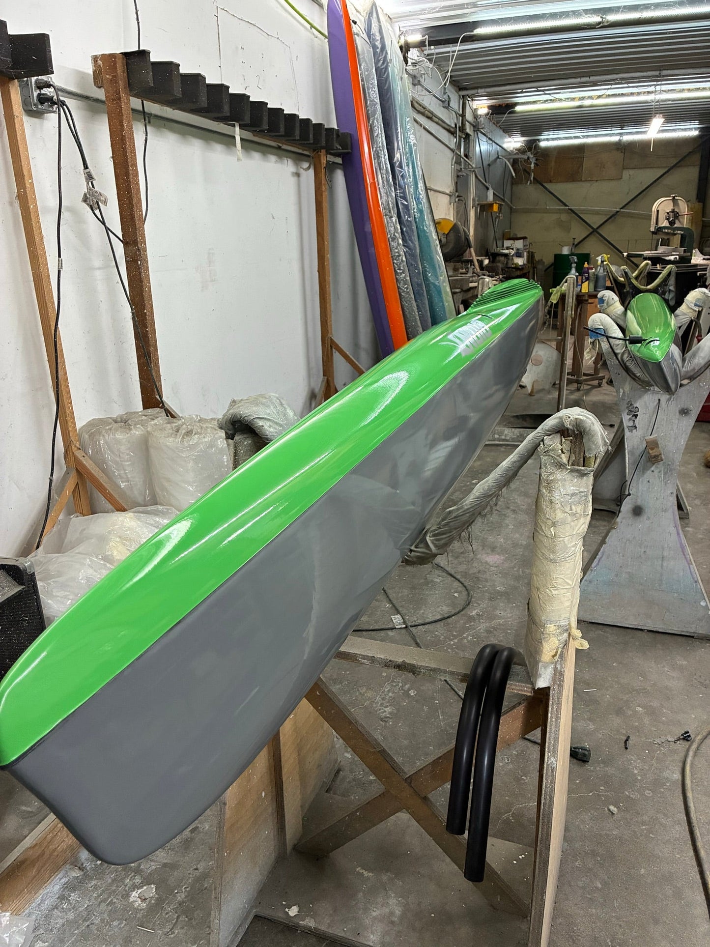 Noio OC1 bow three-quarter view